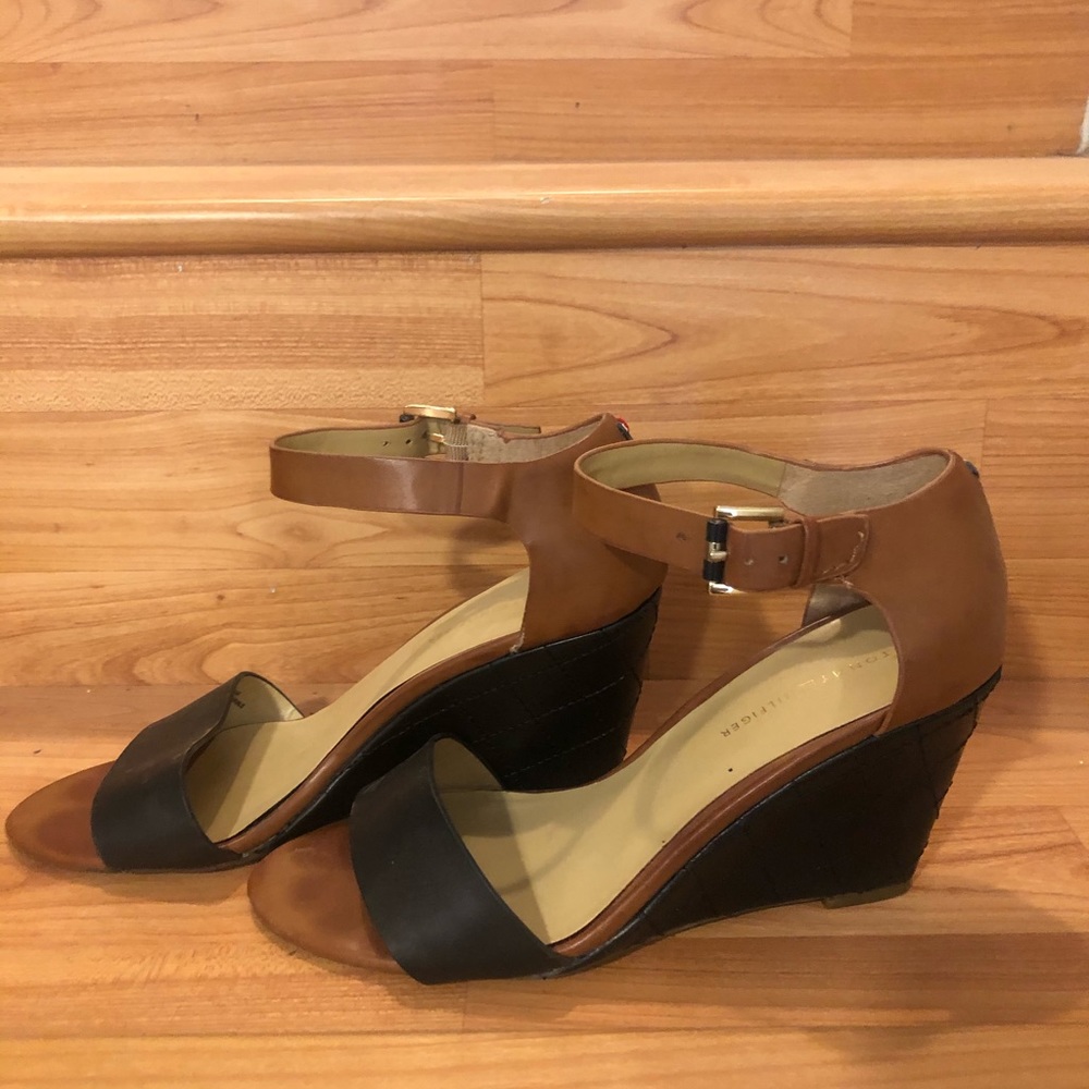 Black and Tan Wedges